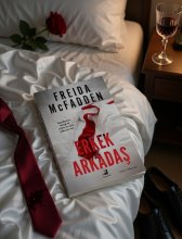 Freida McFadden-Erkek Arkadaş